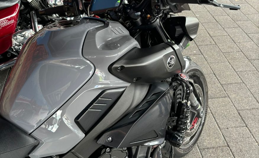 Yamaha MT-10 Nardo Grey ABS